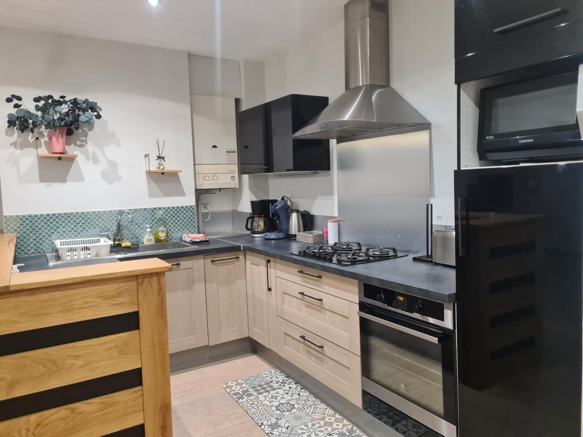 Appartement Hyper-Centre איסוואר מראה חיצוני תמונה