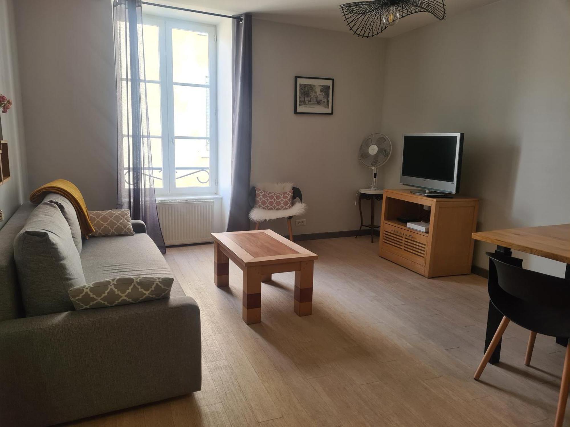 Appartement Hyper-Centre איסוואר מראה חיצוני תמונה